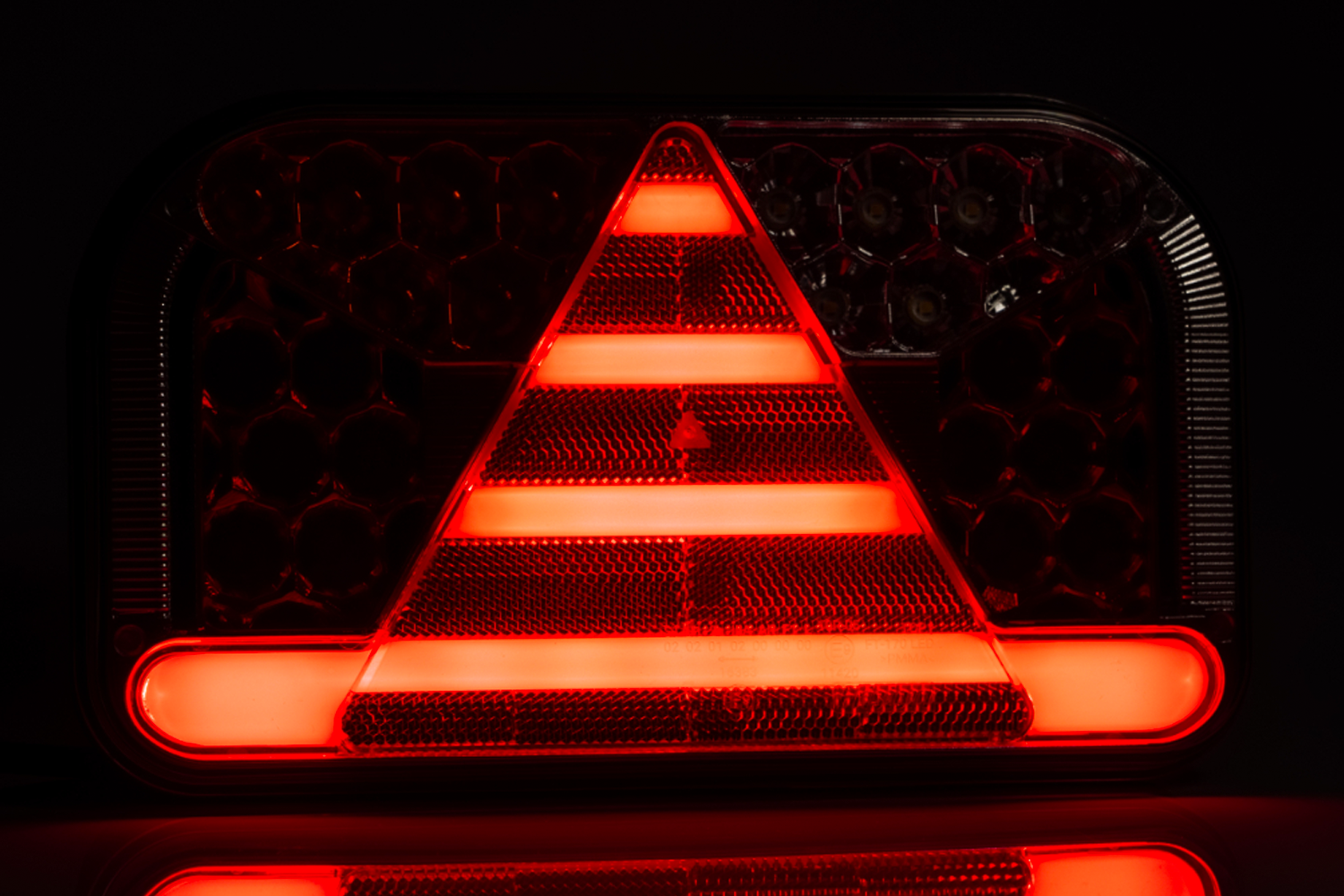 Right LED rear light with 6 functions FT170 with lateral reg plate